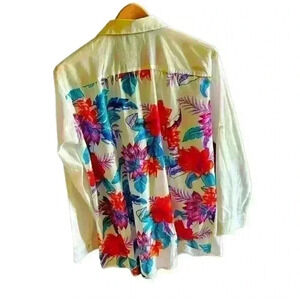KikSol boyfriend shirt. Ladies Large